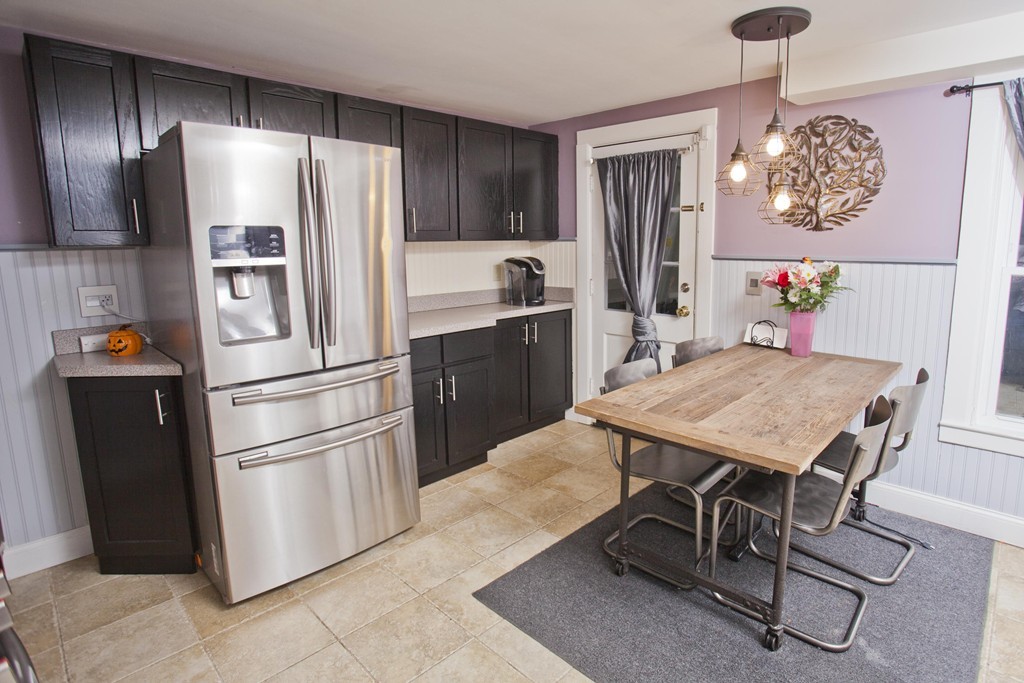 21 Lyman Road, Unit B Northampton, MA 01060 - Photo 3 of 30