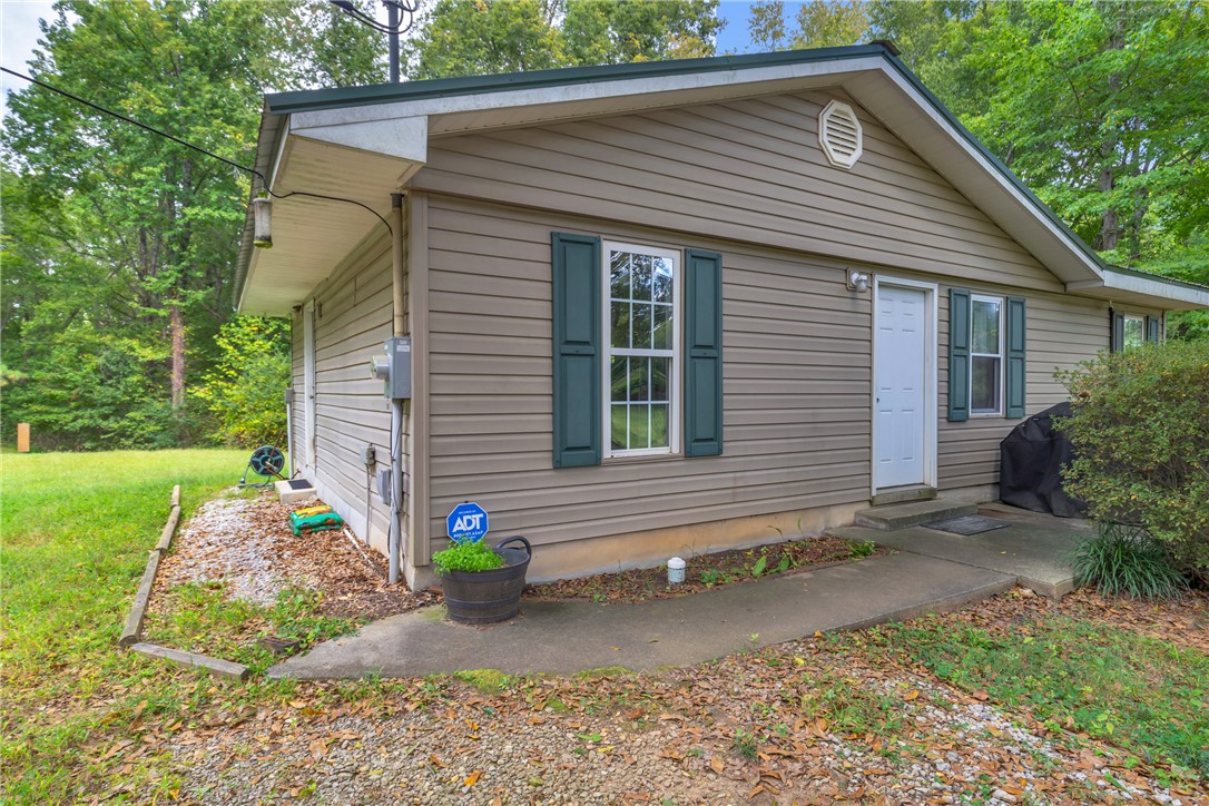 1389 Earls Bridge Road Easley, SC 29640 - Photo 3 of 30