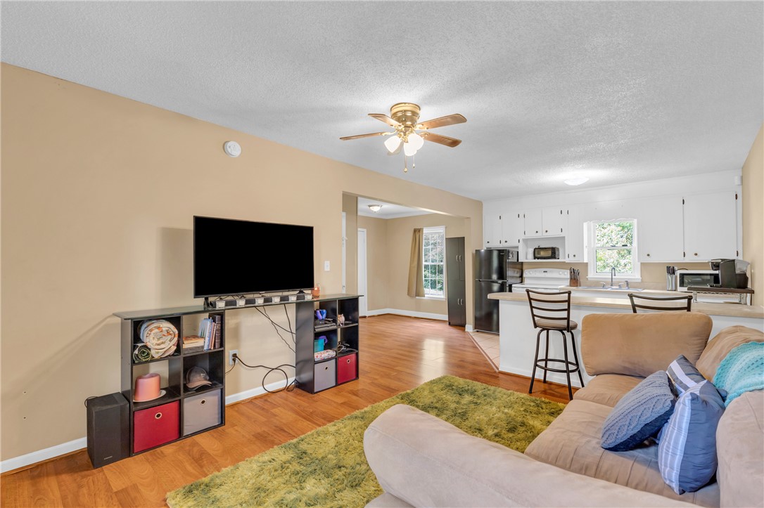 1389 Earls Bridge Road Easley, SC 29640 - Photo 6 of 30