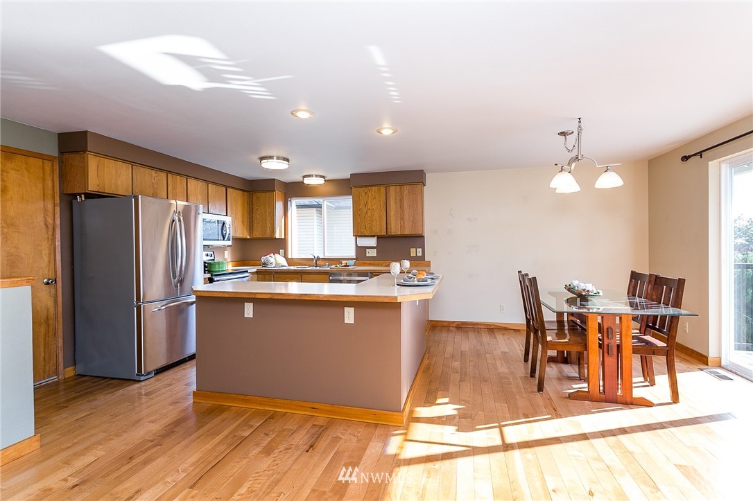 936 Samish Way Bellingham, WA 98229 - Photo 5 of 36 Gallery Image 5
