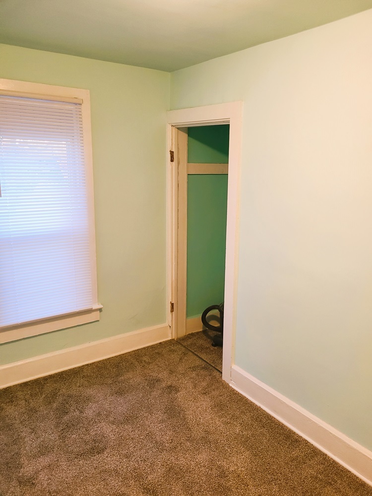 902 West 5th Street Sterling, IL 61081 - Photo 14 of 20 a view of an empty room