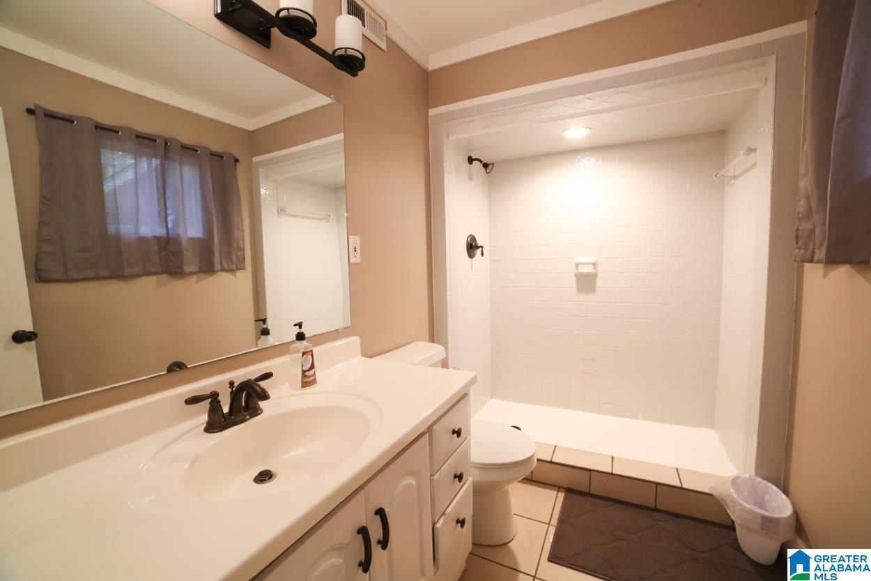 2172 Chapel Hill Road Birmingham, AL 35216 - Photo 4 of 10