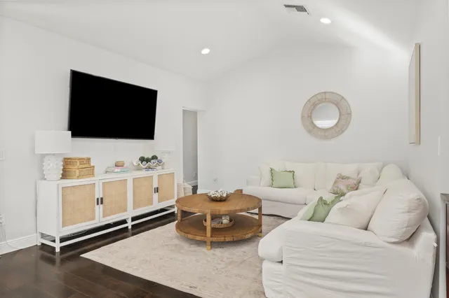 $1,599,000 | 9806 Southeast Landing Place, Tequesta, FL 33469