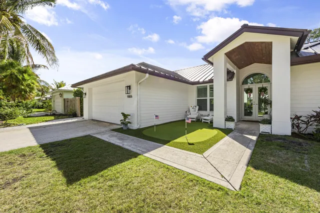$1,599,000 | 9806 Southeast Landing Place, Tequesta, FL 33469