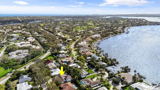 $1,599,000 | 9806 Southeast Landing Place, Tequesta, FL 33469