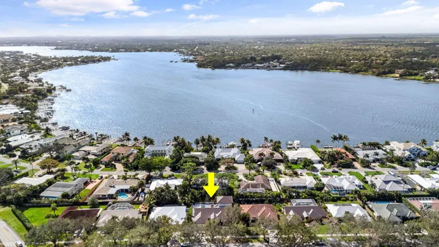 $1,599,000 | 9806 Southeast Landing Place, Tequesta, FL 33469