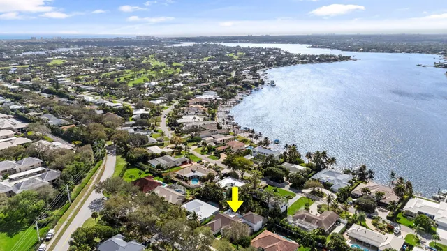 $1,599,000 | 9806 Southeast Landing Place, Tequesta, FL 33469