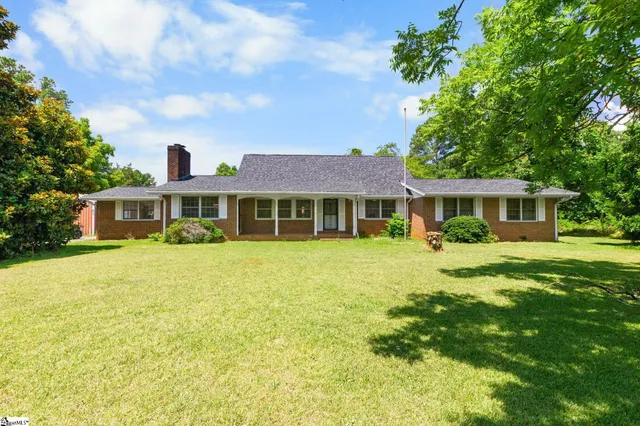 $349,900 | 640 Dial Place, Laurens, SC 29360