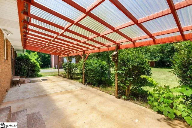 $349,900 | 640 Dial Place, Laurens, SC 29360