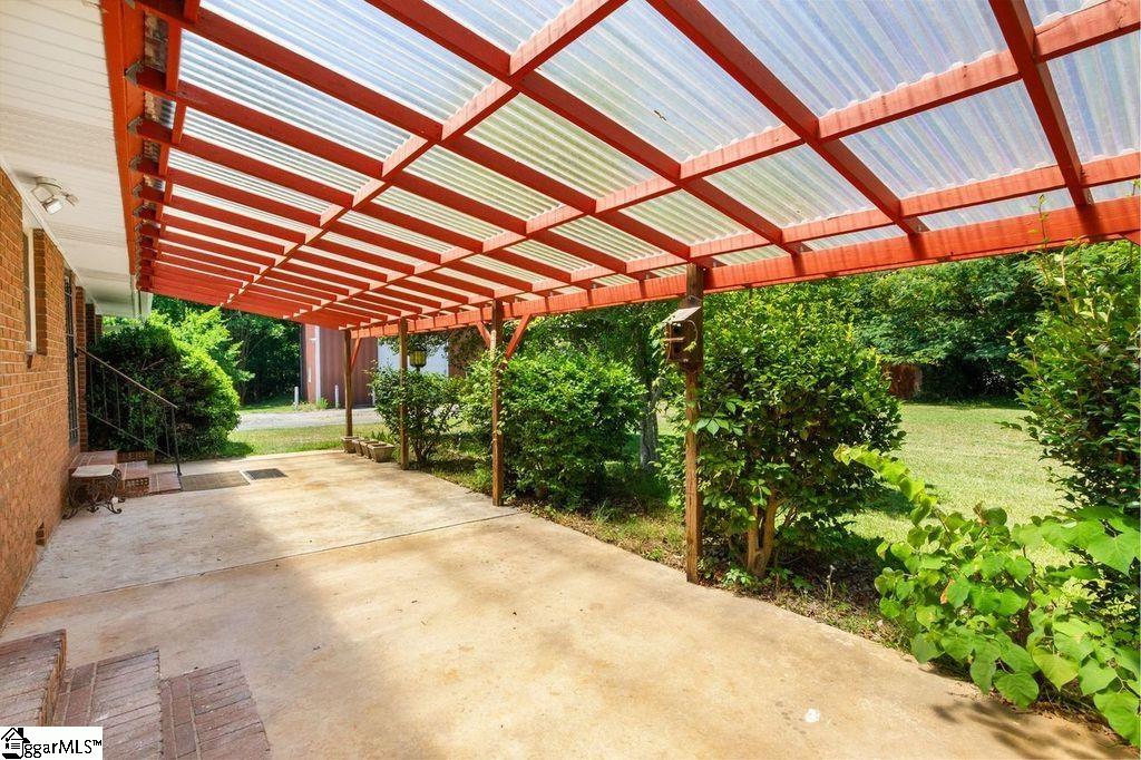 640 Dial Place Laurens, SC 29360 - Photo 16 of 19