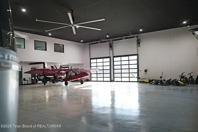 $5,500,000 | 868 Diamandis Drive, Alpine, WY 83128