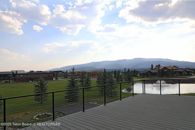 $5,500,000 | 868 Diamandis Drive, Alpine, WY 83128