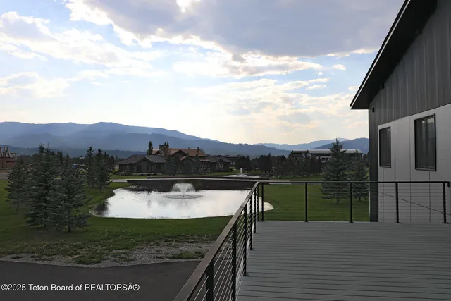 $5,500,000 | 868 Diamandis Drive, Alpine, WY 83128