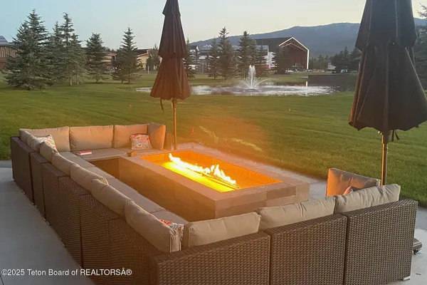 $5,500,000 | 868 Diamandis Drive, Alpine, WY 83128