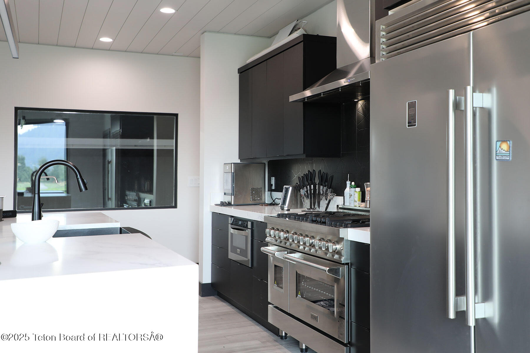 868 Diamandis Drive Alpine, WY 83128 - Photo 9 of 37 868_Diamandis_Drive_Kitchen