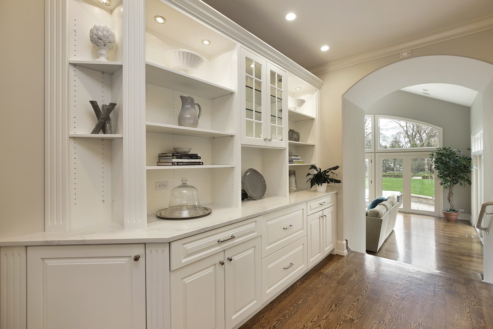 985 Pine Tree Lane Winnetka, IL 60093 - Photo 9 of 40