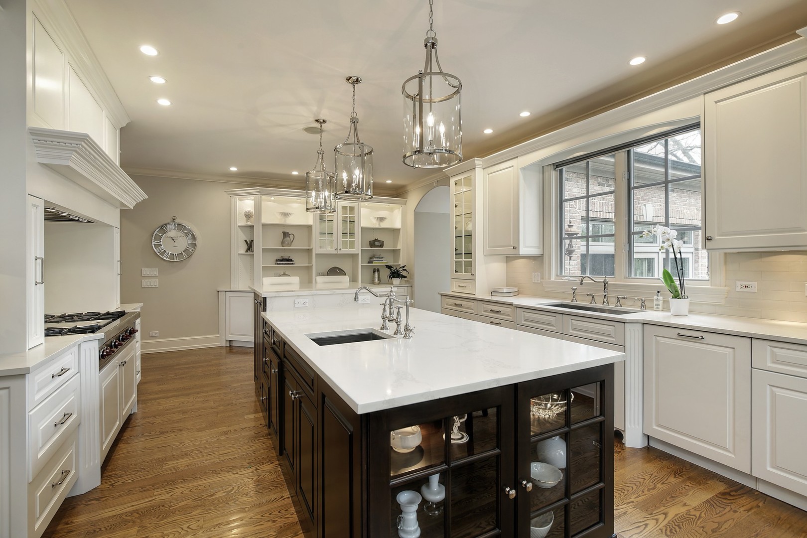 985 Pine Tree Lane Winnetka, IL 60093 - Photo 10 of 40