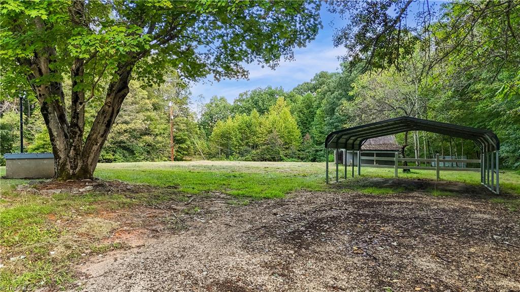 255 Smothers Road Madison, NC 27025 - Photo 3 of 15
