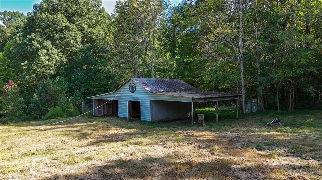 255 Smothers Road Madison, NC 27025 - Photo 5 of 15