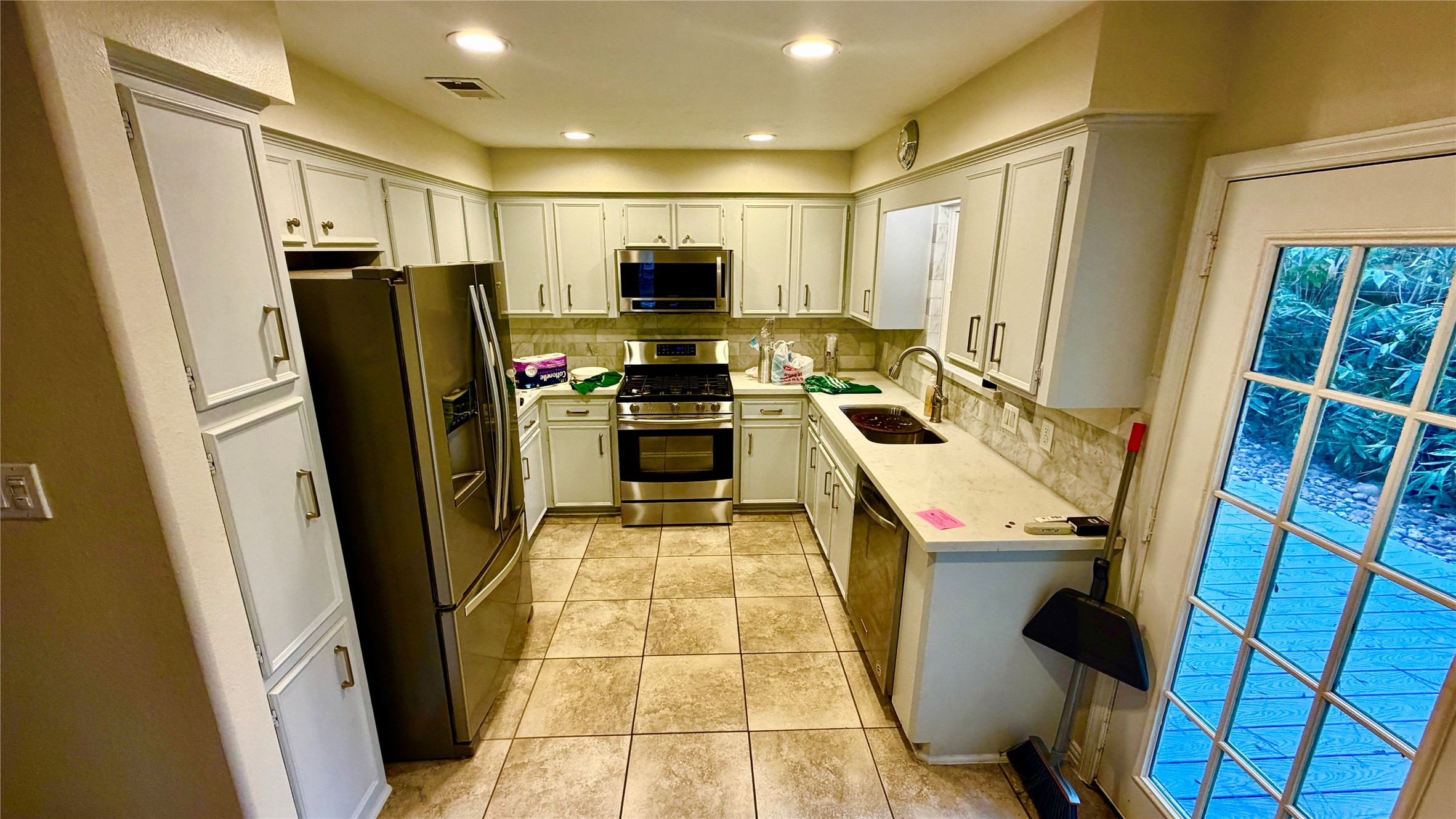 98 East Mistybreeze Circle Spring, TX 77381 - Photo 13 of 26