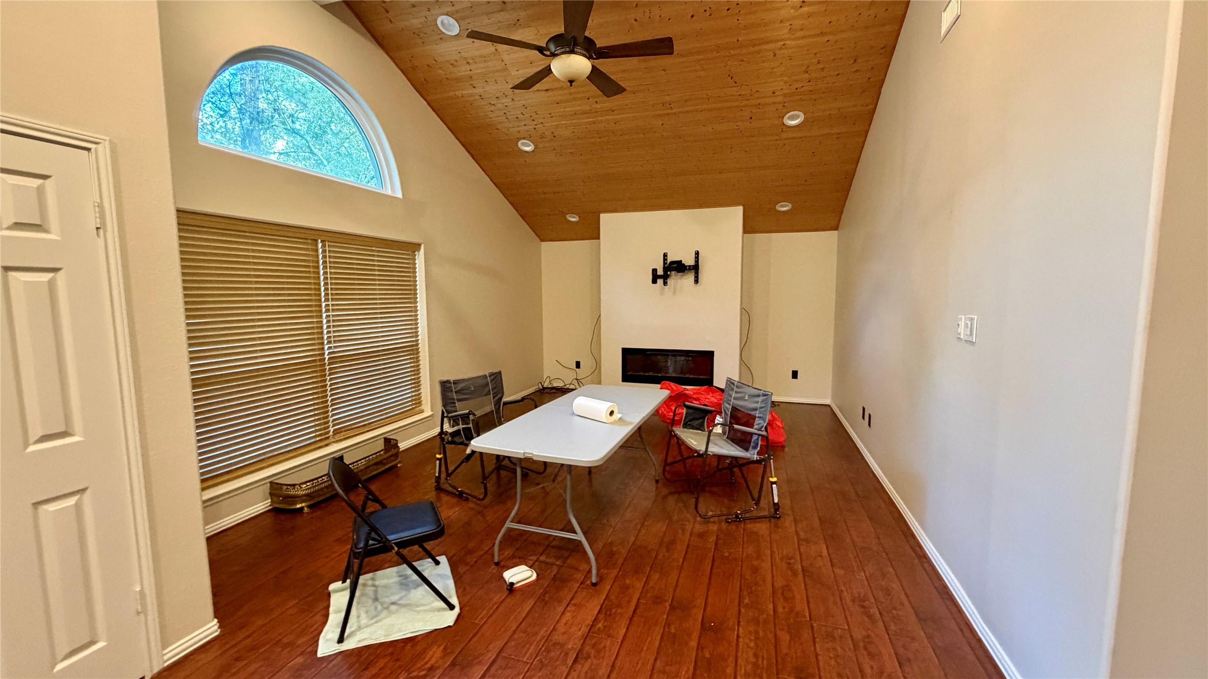 98 East Mistybreeze Circle Spring, TX 77381 - Photo 6 of 26