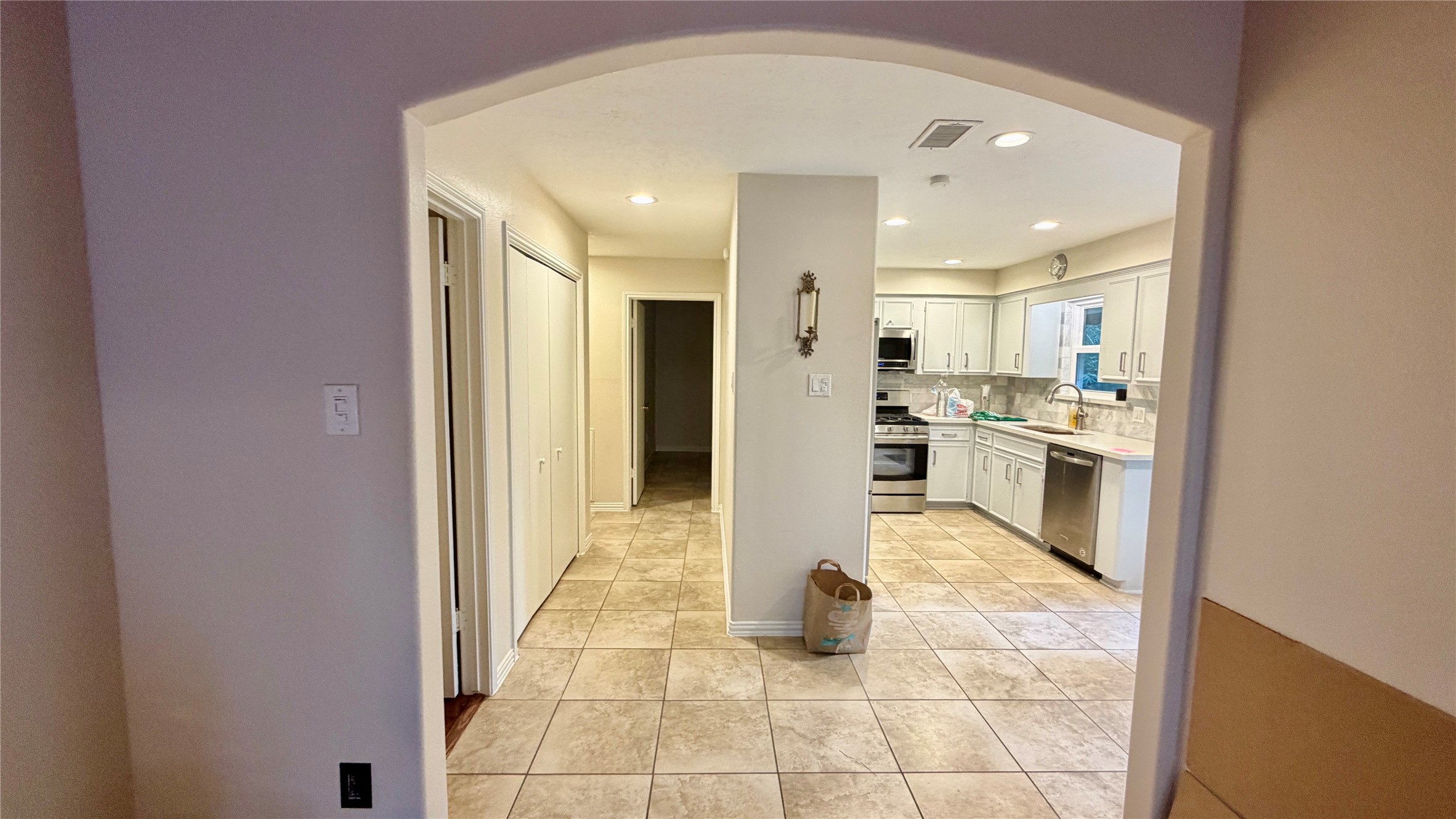 98 East Mistybreeze Circle Spring, TX 77381 - Photo 9 of 26