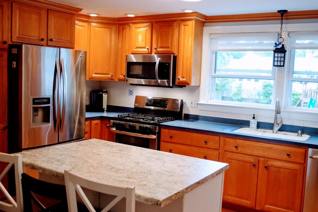 3 Cushing Road Norwood, MA 02062 - Photo 4 of 26 Gallery Image 4