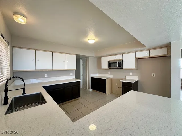 $1,950 | 120 Clifton Heights Drive, Las Vegas, NV 89145