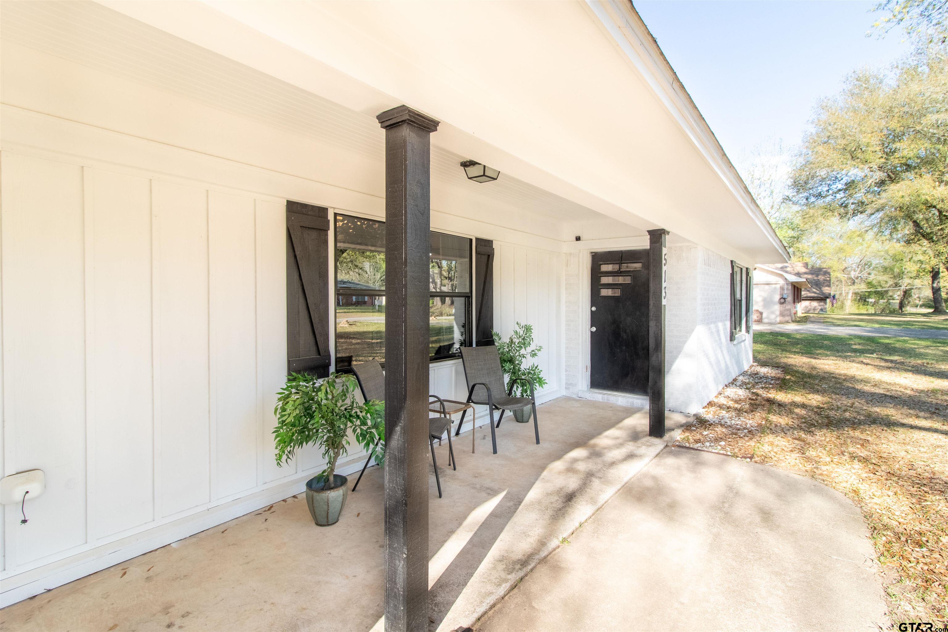 513 Lance Road Quitman, TX 75783 - Photo 20 of 27 a very nice looking room with a large window