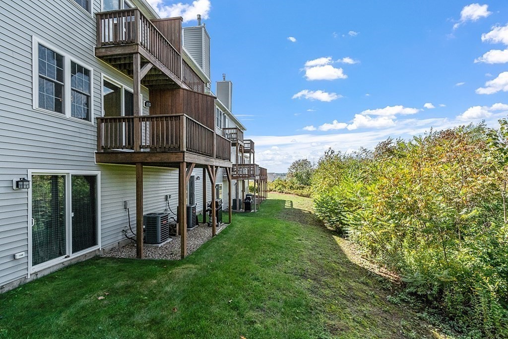 34 Oak Leaf Road, Unit 34 Fitchburg, MA 01420 - Photo 32 of 34