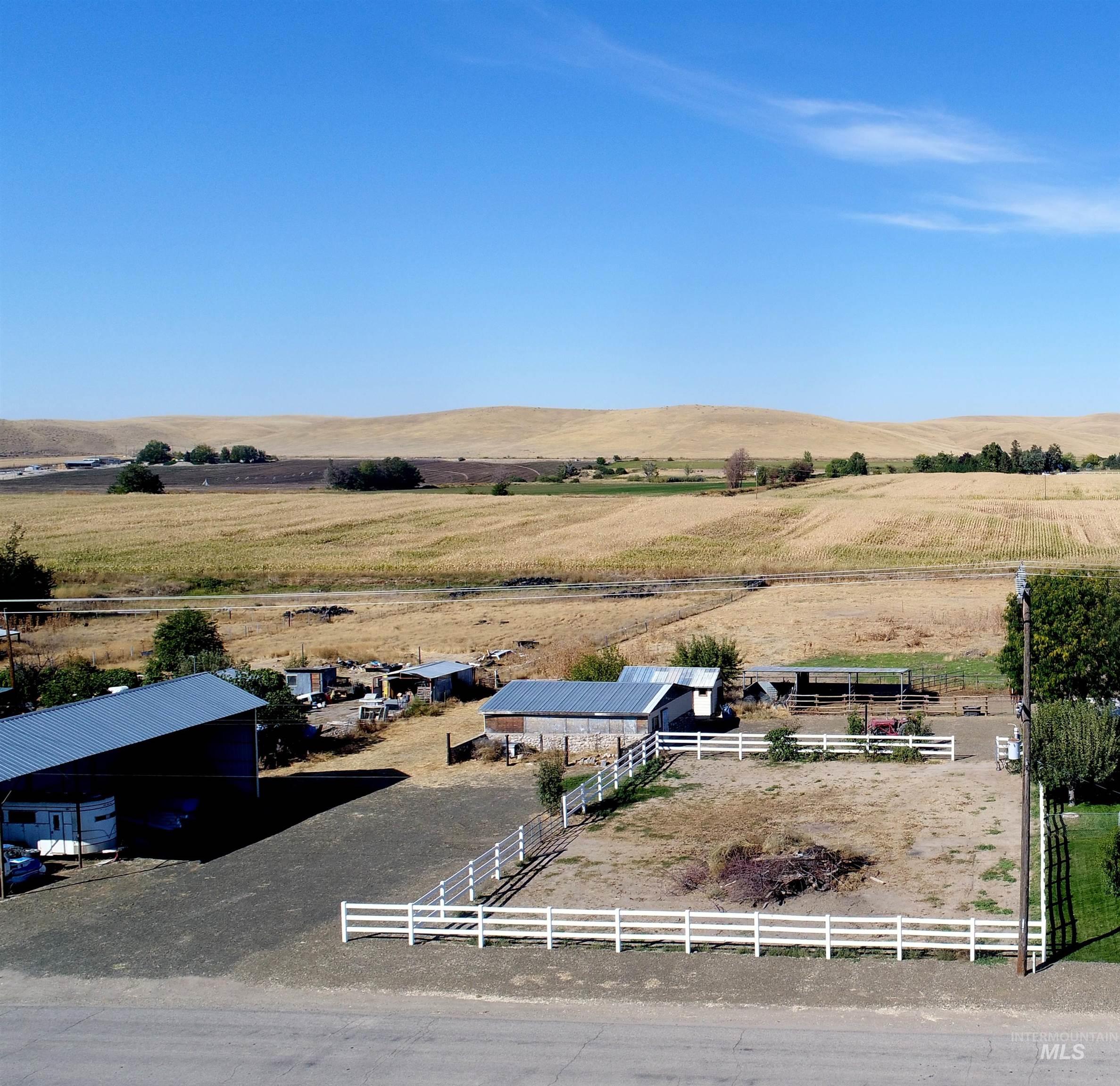 5656 Hillview Road Emmett, ID 83617 - Photo 2 of 6 Gallery Image 2