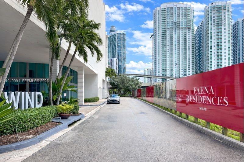 350 South Miami Avenue, Unit 2215 Miami, FL 33130 - Photo 15 of 20 a view of a street with potted plants