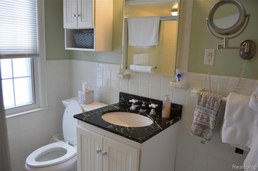 637 Middlesex Road Grosse Pointe Park, MI 48230 - Photo 27 of 44