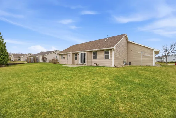 $429,900 | 535 Coonen Drive, Combined Locks, WI 54113
