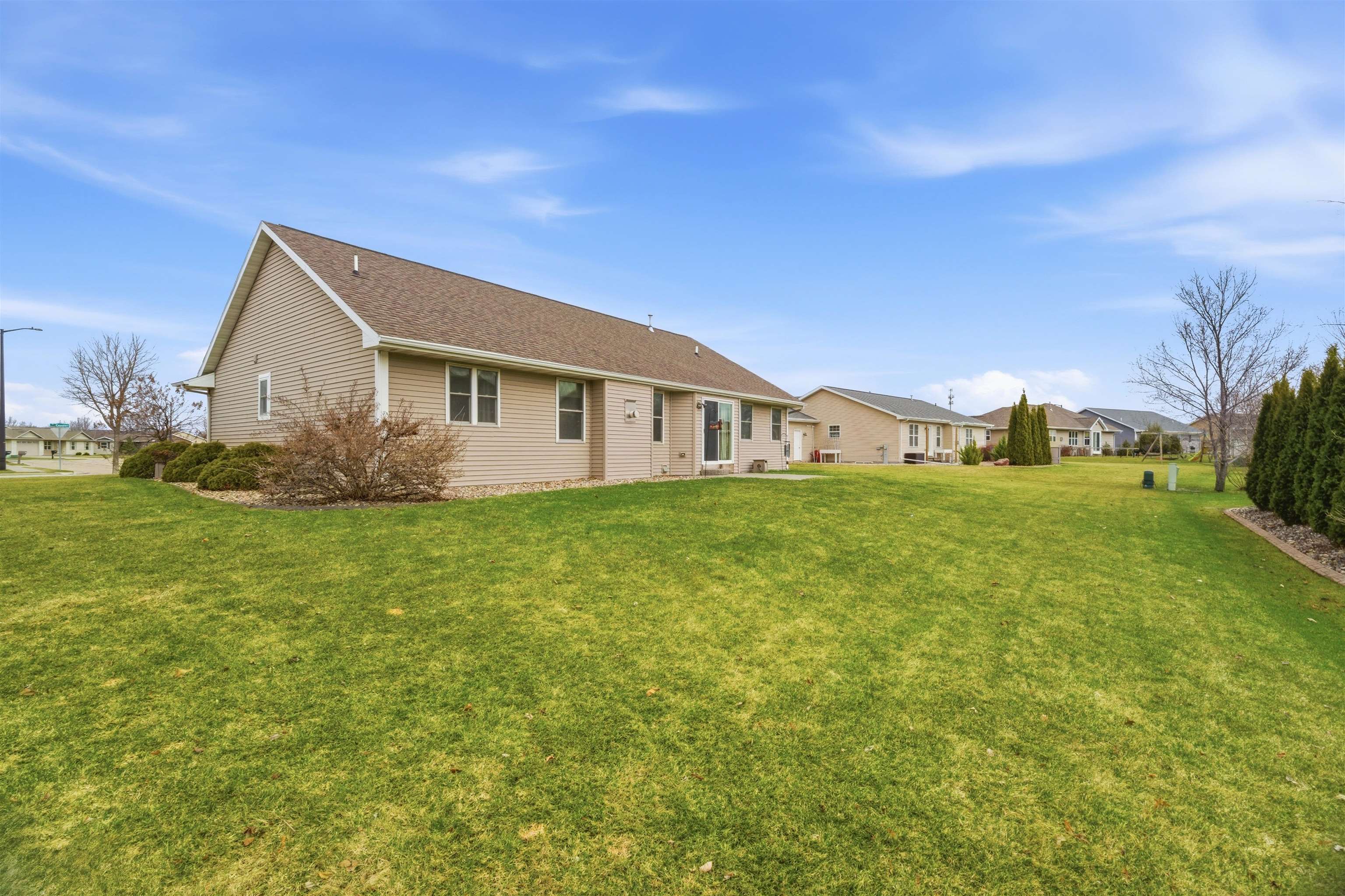 535 Coonen Drive Combined Locks, WI 54113 - Photo 35 of 37