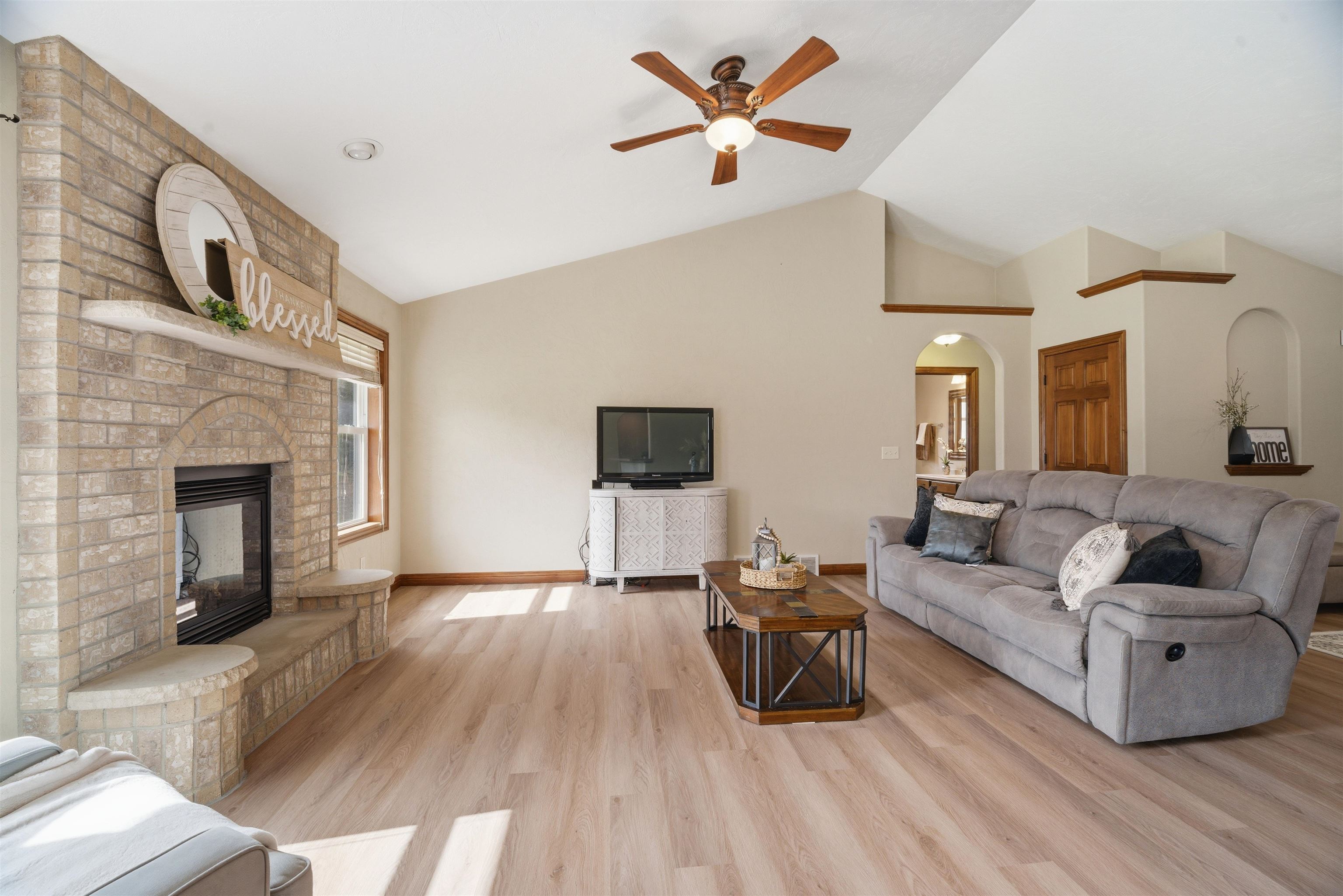 535 Coonen Drive Combined Locks, WI 54113 - Photo 4 of 37