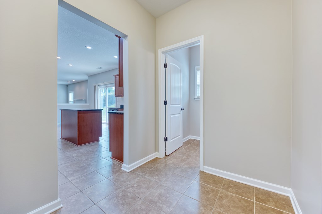 2504 Ridgewood Way Phenix City, AL 36870 - Photo 8 of 45 Gallery Image 8