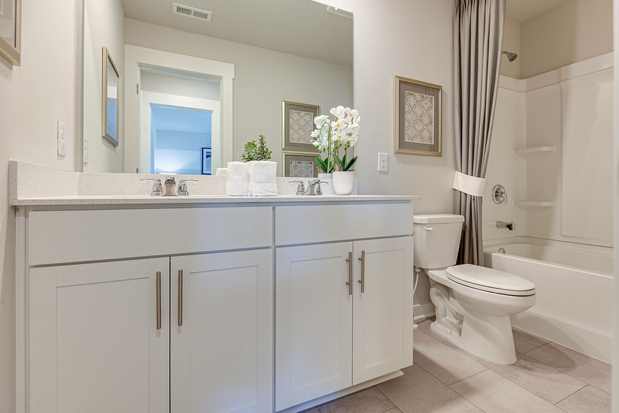 2428 Williams Ridge Drive Columbia, TN 38401 - Photo 18 of 30 a bathroom with a sink and a toilet