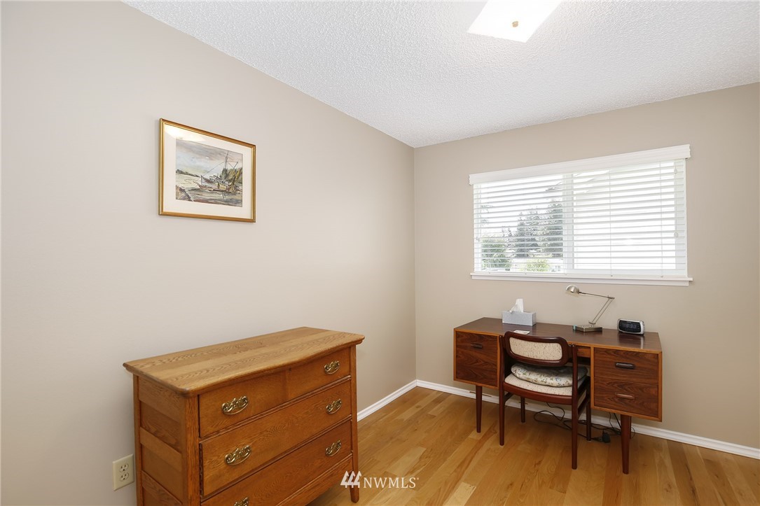 4510 Northeast 22nd Place Renton, WA 98059 - Photo 12 of 25 Gallery Image 12