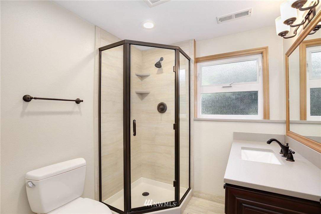 4510 Northeast 22nd Place Renton, WA 98059 - Photo 20 of 25 Gallery Image 20