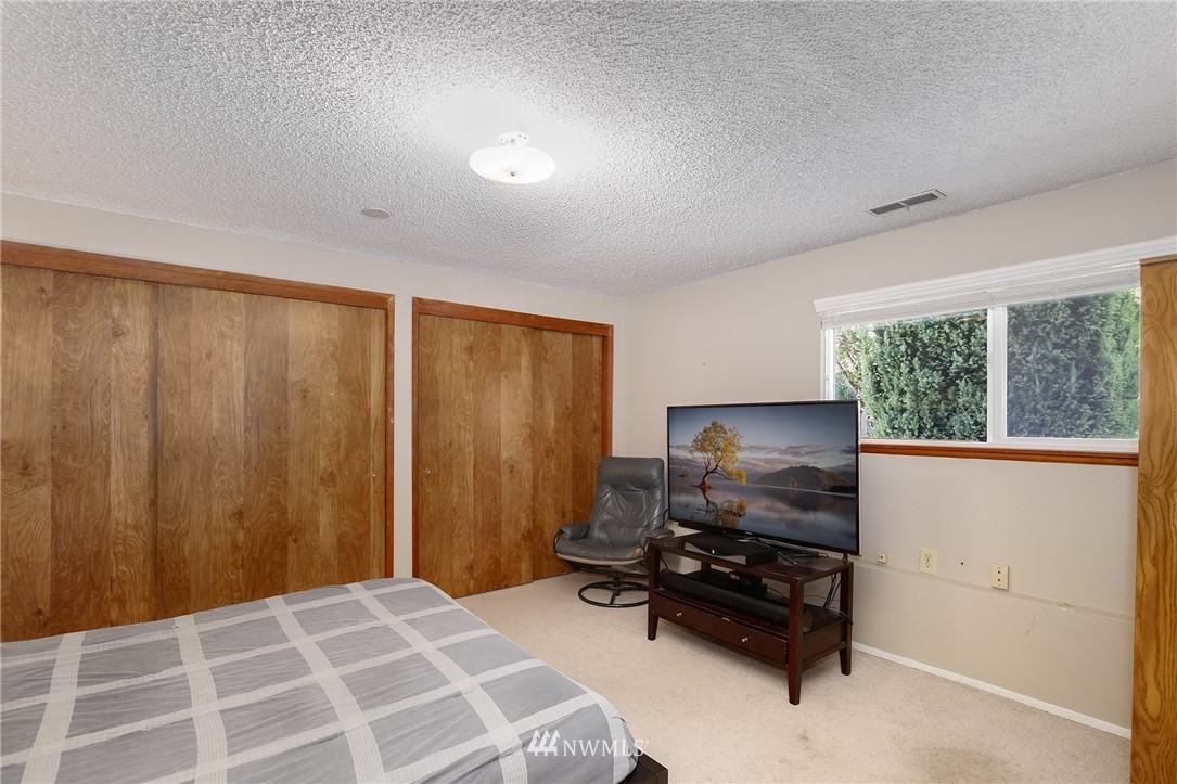 4510 Northeast 22nd Place Renton, WA 98059 - Photo 22 of 25 Gallery Image 22