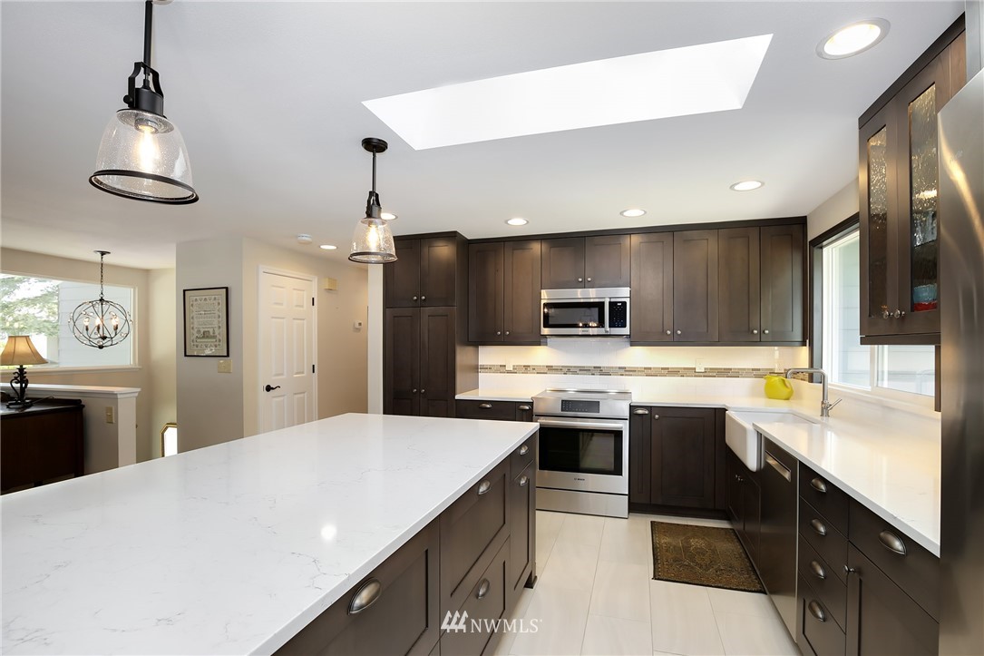 4510 Northeast 22nd Place Renton, WA 98059 - Photo 6 of 25 Gallery Image 6