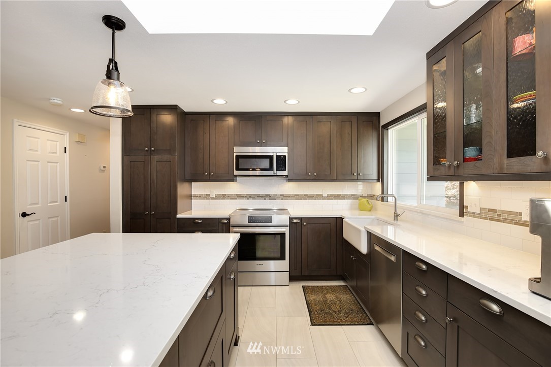 4510 Northeast 22nd Place Renton, WA 98059 - Photo 7 of 25 Gallery Image 7