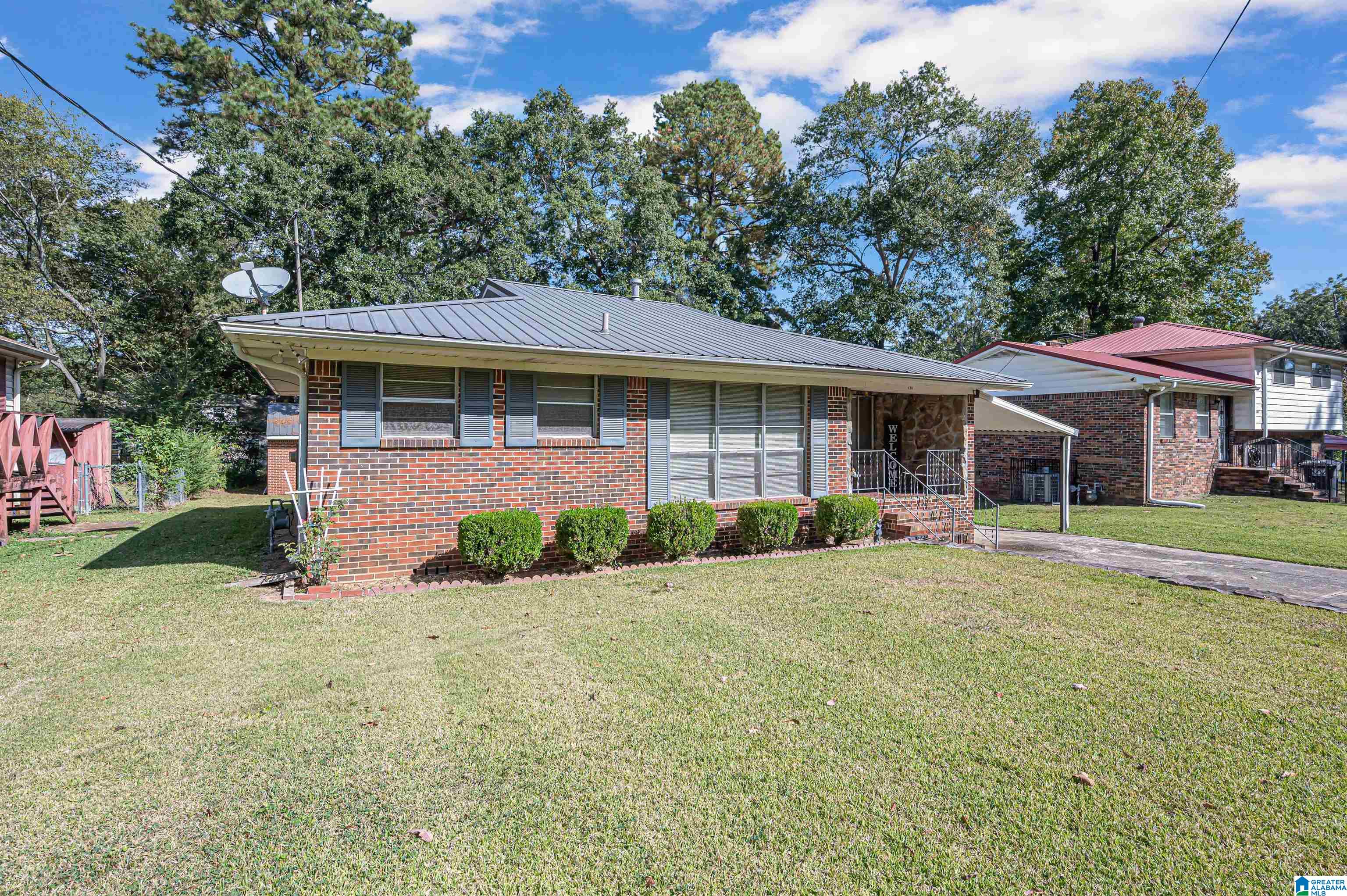 124 West Crest Road Bessemer, AL 35023 - Photo 3 of 40