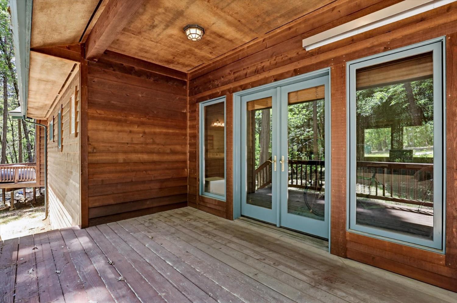 14517 North Bloomfield Road Nevada City, CA 95959 - Photo 65 of 78 a view of outdoor space and wooden floor