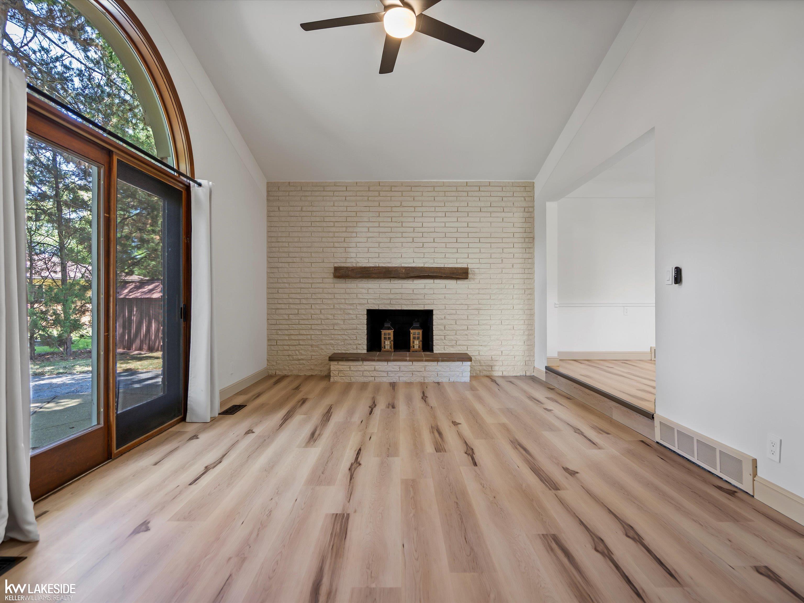 11585 Chicago Road Warren, MI 48093 - Photo 27 of 55