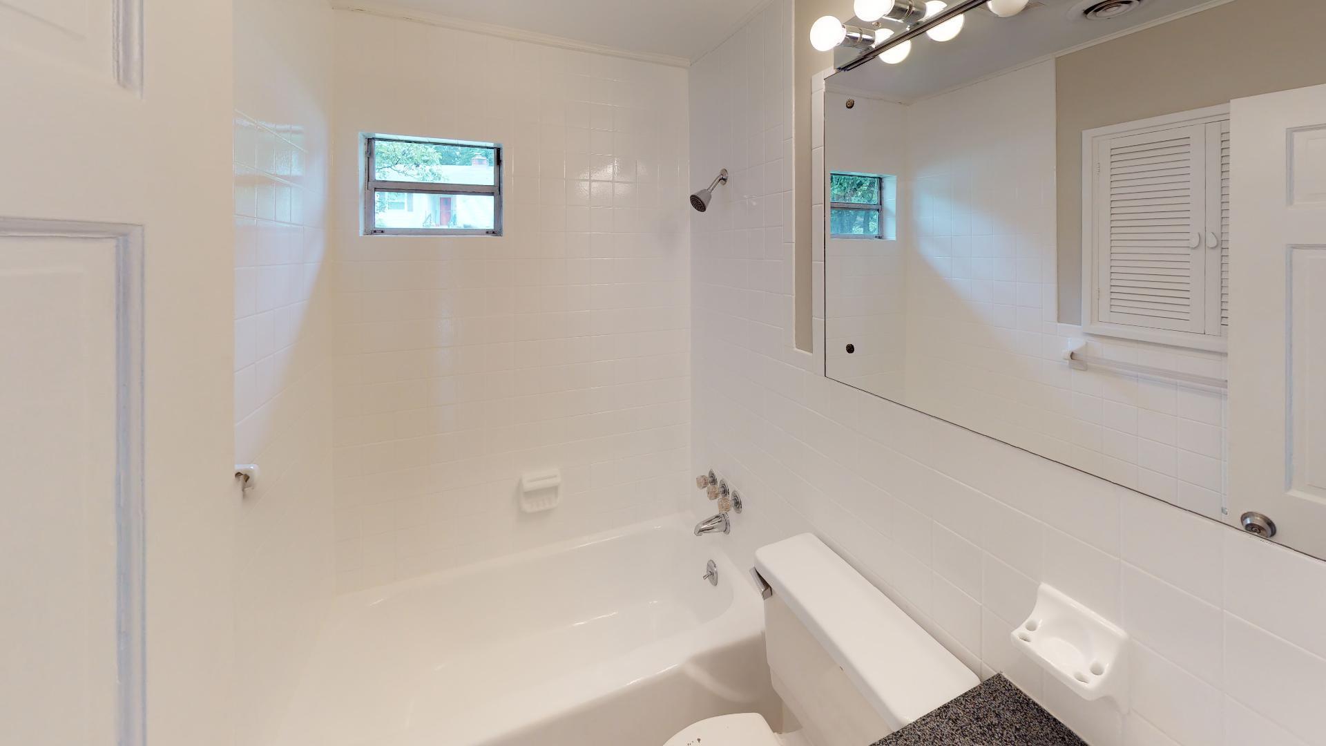104 Evans Lane Oak Ridge, TN 37830 - Photo 22 of 38 pySuF2r8Tw5 - Bathroom(2)