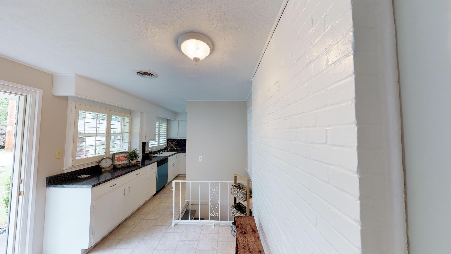 104 Evans Lane Oak Ridge, TN 37830 - Photo 10 of 38 pySuF2r8Tw5 - 06.29.2018_09.55.51
