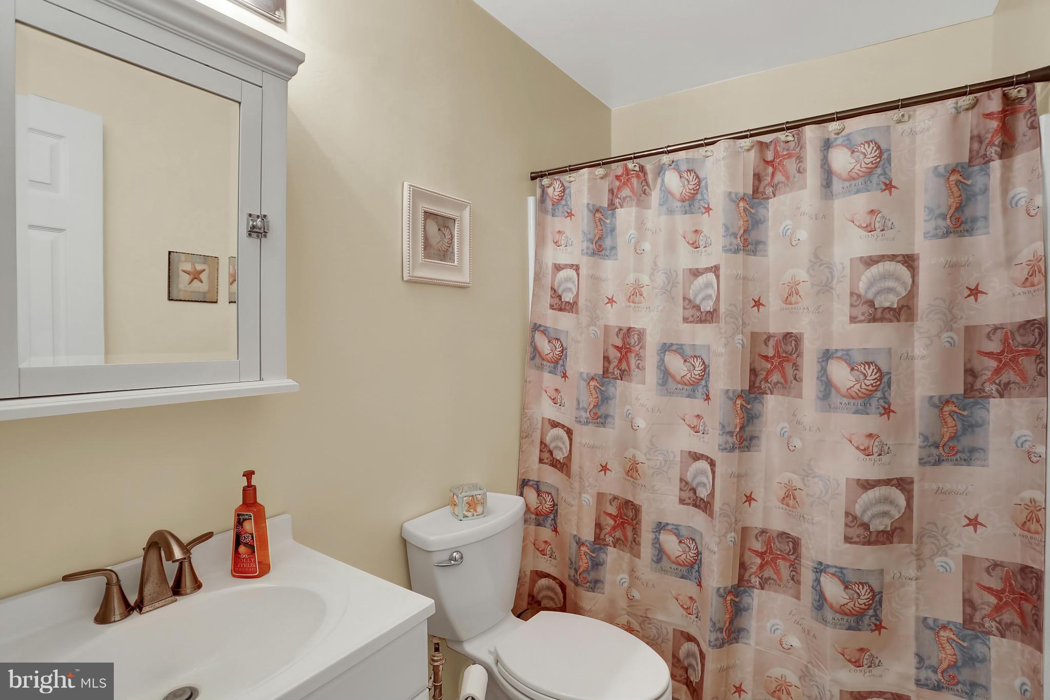 5860 Swamp Circle Road Deale, MD 20751 - Photo 17 of 25 Bath