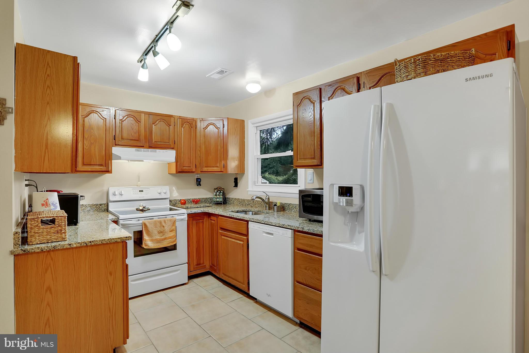 5860 Swamp Circle Road Deale, MD 20751 - Photo 3 of 25 Kitchen